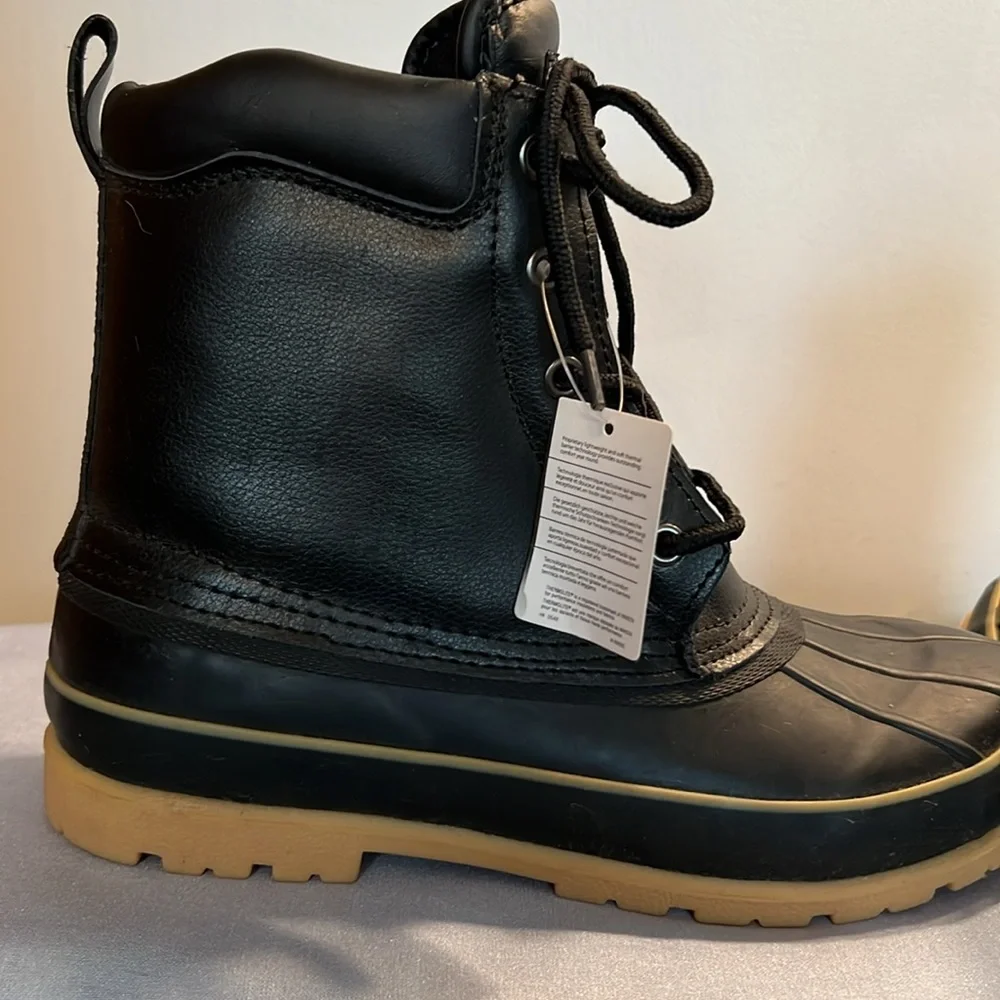 NWT Thermolite Black and Tan Weatherproof Winter Boots Size 9.5